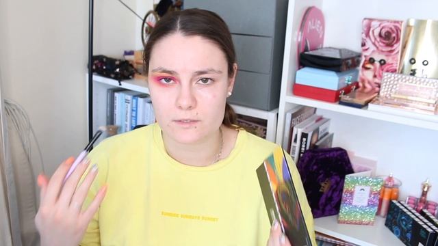 Настроение Карнавал: макияж косметикой UOMA Beauty смотреть онлайн