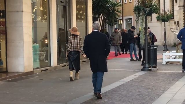 предновогодний итальянский стрит стайл