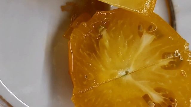 Сорт томата Казахстанский жёлтый. Однозначно буду сажать ещё, так как хорош на вкус. смотреть онлайн