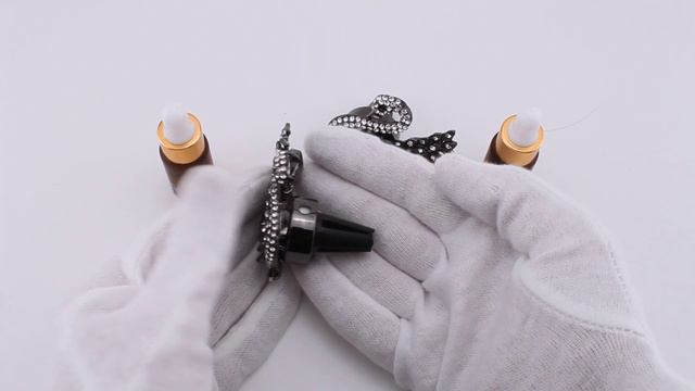 Освежитель воздуха Лебедь черный смотреть онлайн