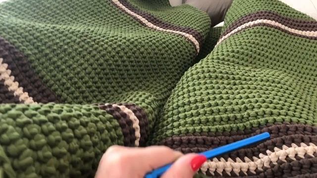 Ковёр из трикотажной пряжи. Процесс вязания. смотреть онлайн