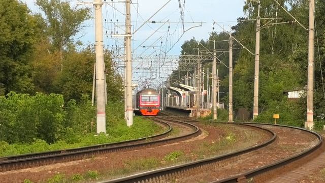 ЭД4М-0456 сообщением Щелково - Москва (Ярославский вокзал) с приветливой бригадой смотреть онлайн