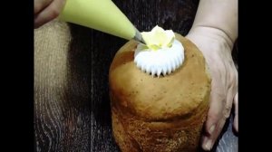 Праздничный вариант украшения кулича кремом " Мокрое безе"