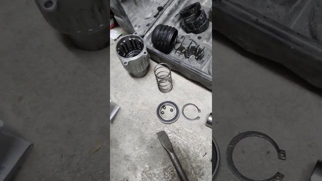 бур перфоратора сломан в патроне . смотреть онлайн