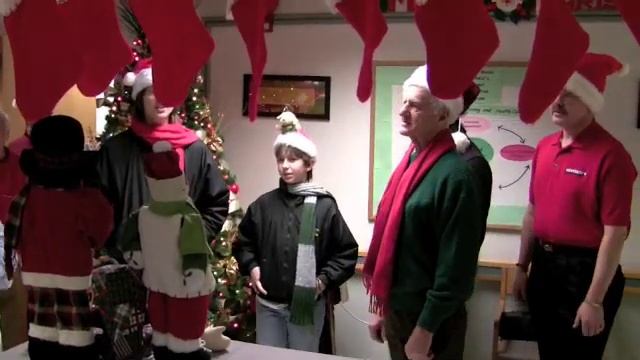 Holiday Sing at Hospital смотреть онлайн