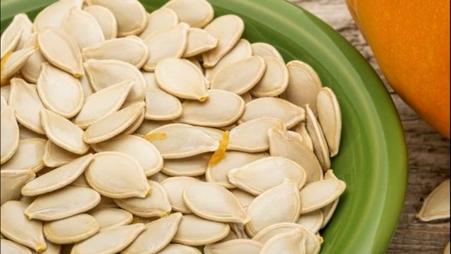 Как чистить тыквенные семечки