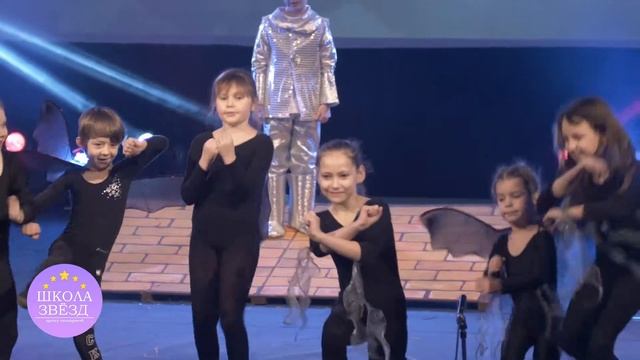 Анонс спектакля "Волшебник из страны Оз" смотреть онлайн