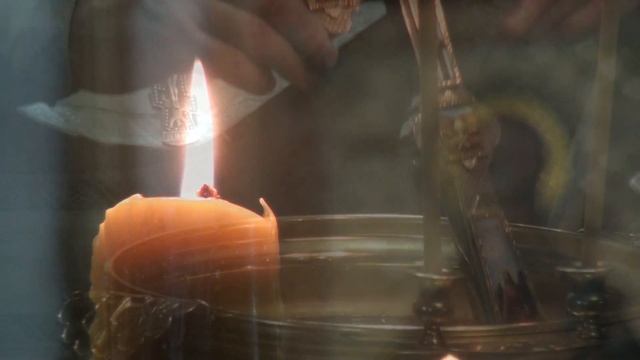 Крещенский сочельник: в храме Покрова Пресвятой Богородицы совершили чин великого освящения воды смотреть онлайн