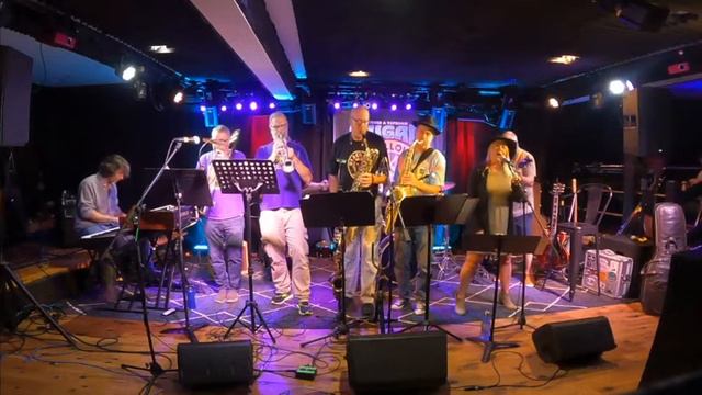 10th Ave Freezeout • Dale & The Sugar Hollow Horns смотреть онлайн