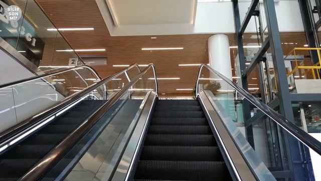Galleria Tbilisi Mall (all shops and restaurants) - Tbilisi (Georgia) Walking Tour | August 2021 смотреть онлайн