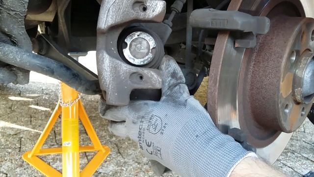 How to replace / change rear brake pads Peugeot 508 with electronic handbrake / parking brake смотреть онлайн