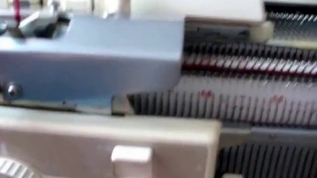 Как вязать резинку на вязальной машине подробно. смотреть онлайн