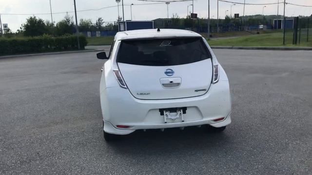 Nissan Leaf AZE0-216121 смотреть онлайн
