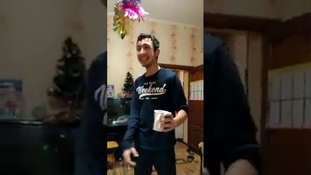 челлендж выпить стакан чая за 5с смотреть онлайн