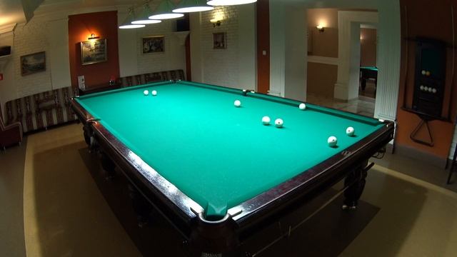 Свободная пирамида - партия между Владимиром и Борисом в русском бильярде смотреть онлайн