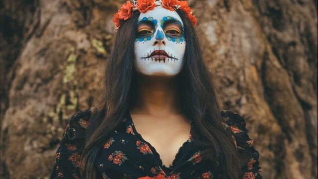 А пока твои глаза [песня на стих Цветаевой] смотреть онлайн