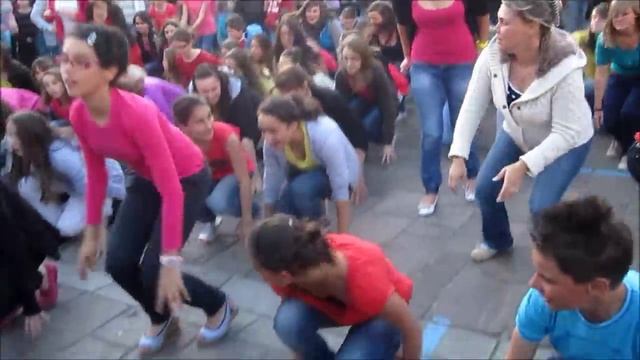 Flashmob baud (vue de face) смотреть онлайн