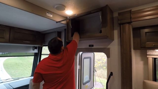 You Have Never Seen a Coachmen Mirada that looked like this... смотреть онлайн