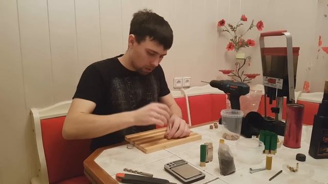 Трассирующий Патрон, Снаряжение ТРАССИРУЮЩИХ патронов 12 кал!!! Пресс Lee Load All 2 смотреть онлайн