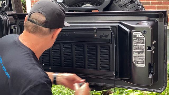 Custom Mopar Jeep JL Tailgate Table