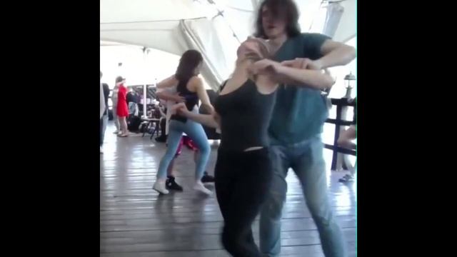 Brazilian Zouk improvisation by Andrey Smotrin. Zouk Non Stop? Moscow 2022 смотреть онлайн