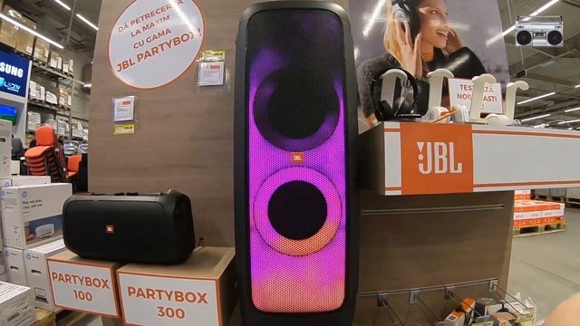 JBL PARTYBOX 1000 BASS TEST IN Audio SHOP Half Volume смотреть онлайн