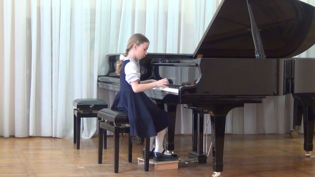 П. Цильхер. У гномов смотреть онлайн