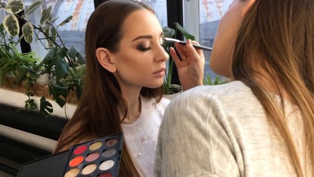 Вечерний макияж с прической от Марии Ярмош смотреть онлайн