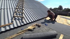 Постелил рубероид на обрешетку