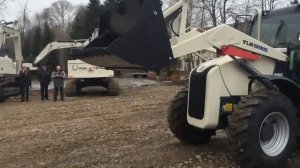 Экскаватор погрузчик TLB995