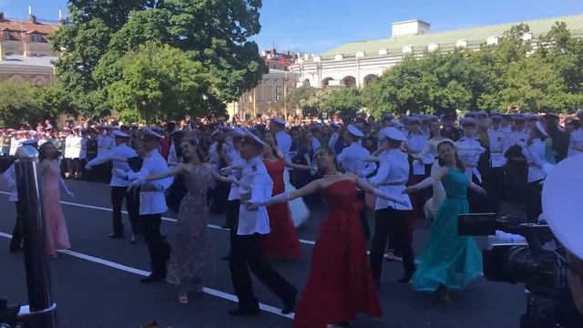 Вальс в Суворовском училище смотреть онлайн