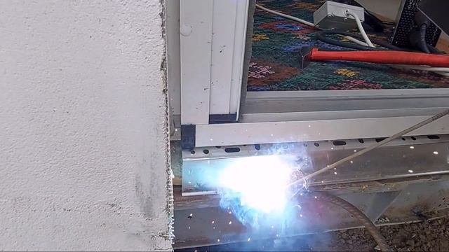 Am încercat Invertorul De Sudura ECO 200 WELDING INVERTER PATON