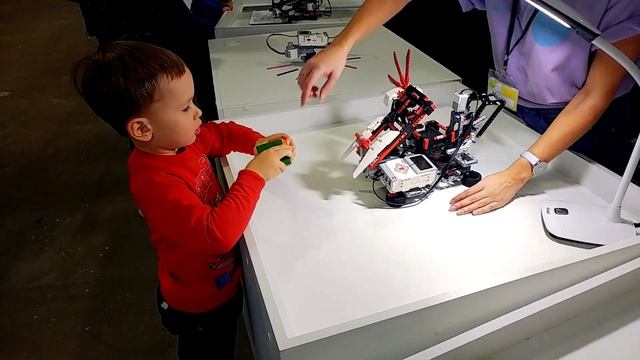 Выставка роботов \ Robot Exhibition