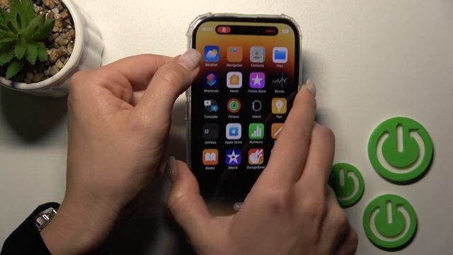 How to Switch On & Off Silent Mode in iPhone 14 Pro - Mute All Sounds смотреть онлайн