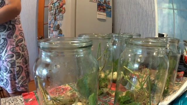 Завтрак/Мариную помидоры/Сюрприз в цветке смотреть онлайн