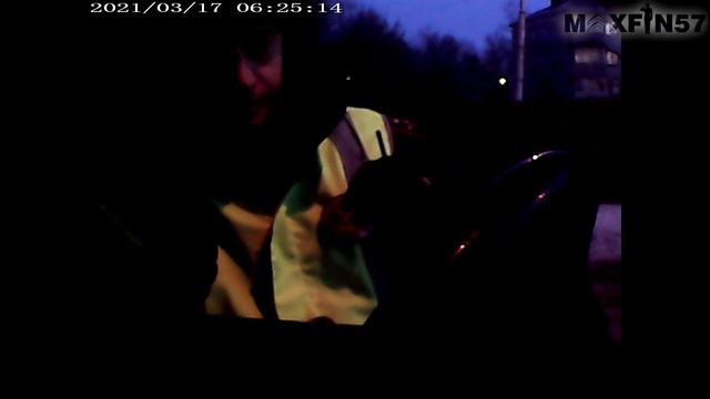 Разговор с ДПС. УХОДИ ОТСЮДА!!! Не тыкай!!! Незаконная остановка. смотреть онлайн