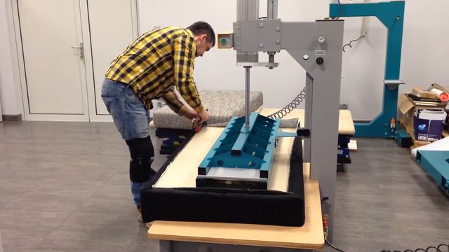 Пневматический пресс для обивки Rexel PDM 1 MINI смотреть онлайн