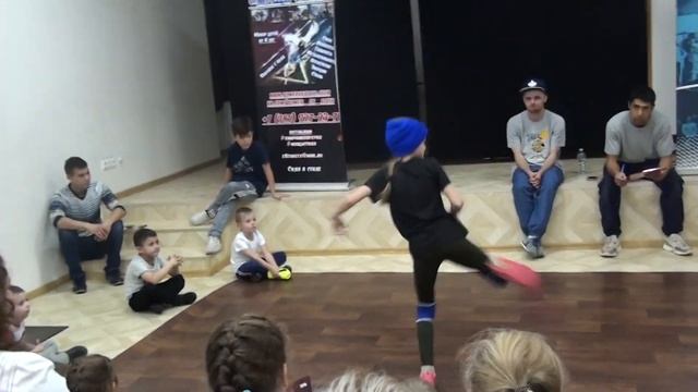Раменское. Брейк данс. #Школабойня Сентябрь 2019. Игнор и Шпилька смотреть онлайн