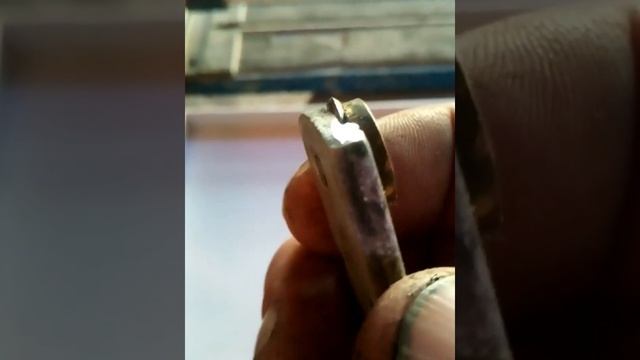 ( Все гениальное просто ) . Заточка победитовых стеклорезов и плиткорезов в домашних условиях . смотреть онлайн