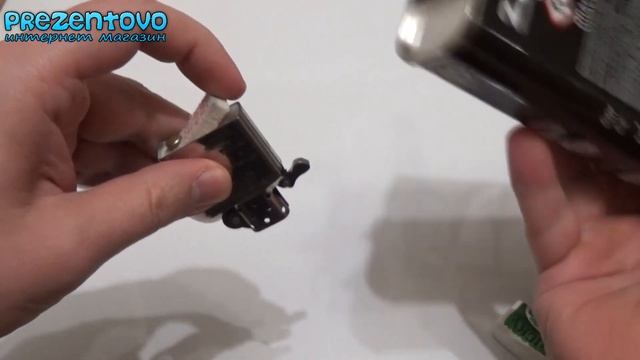 Как заправить бензиновую зажигалку Zippo смотреть онлайн