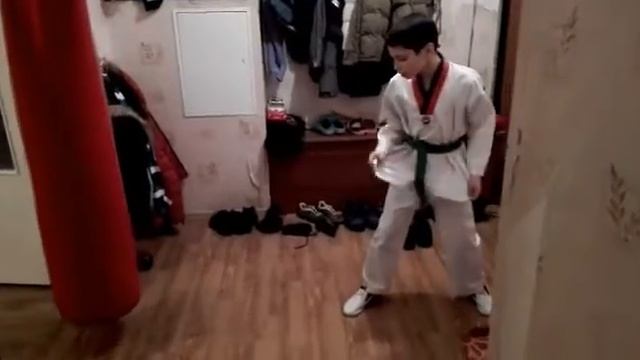 Базовые удары тхэквондо!!!!!!!!! смотреть онлайн