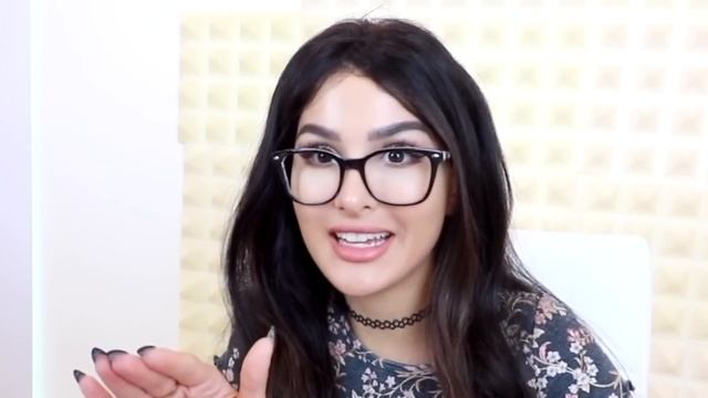 Girl DESTROYS Expensive Painting By Drawing on it смотреть онлайн