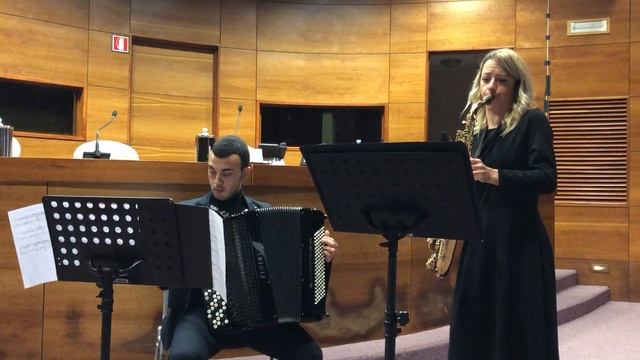 Arezzo, Ospedale San Donato, "Duo Comancita" - "MIRADA DEL DESEO" (Ilio Volante) смотреть онлайн