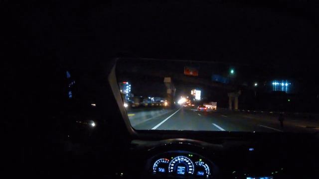 Toyota Camry 3.5Q V6 - POV Night Drive [4K] смотреть онлайн