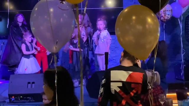 София Хоменко (10 лет) На малютке планете смотреть онлайн