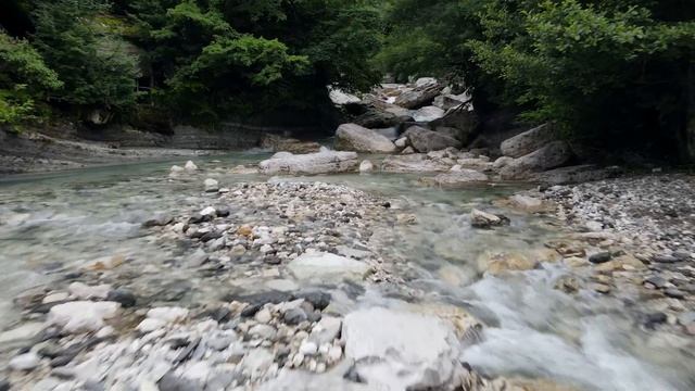 ГРУЗИЯ 22 4К. ВЕРХНЯЯ СВАНЕТИЯ. КАНЬОН МИРТВЕЛИ. ВОДОПАД КИНЧХА. ГЕРГЕТИ. смотреть онлайн