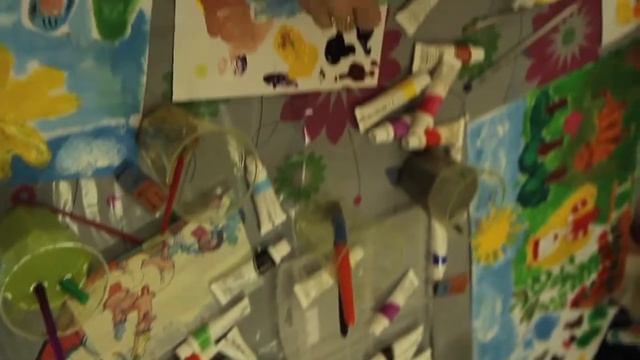 Українські діти малюють казки в Дубаї