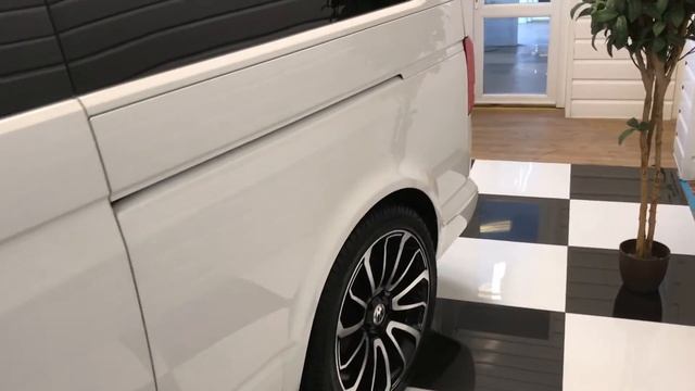2015 Volkswagen Transporter Shuttle 2.0 TDi 185BHP 9 Seater (For Sale) смотреть онлайн