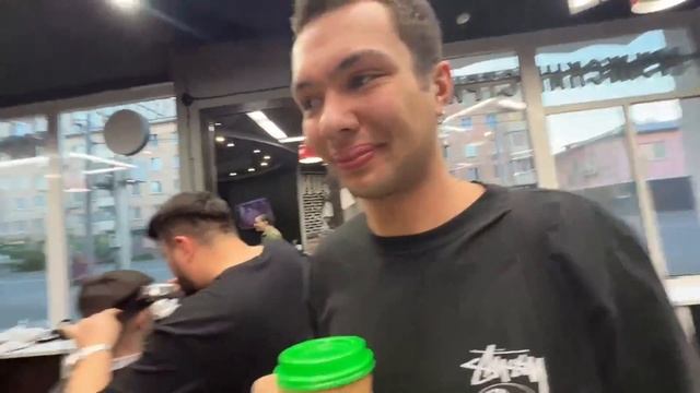 НОВАЯ ПРИЧЕСКА JOJOHF на стриме АКУЛИЧ смотреть онлайн