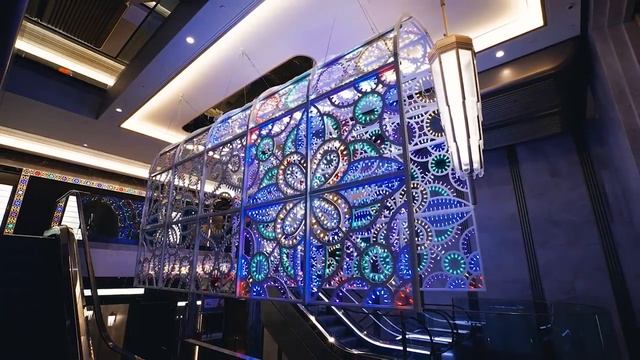 Dolce&Gabbana Big Luminaria at Harrods смотреть онлайн